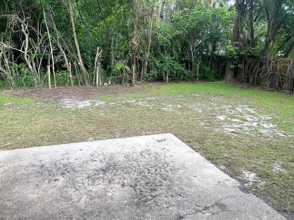 LEESBURG LSBG REALTY COS ADD - Residential Lease