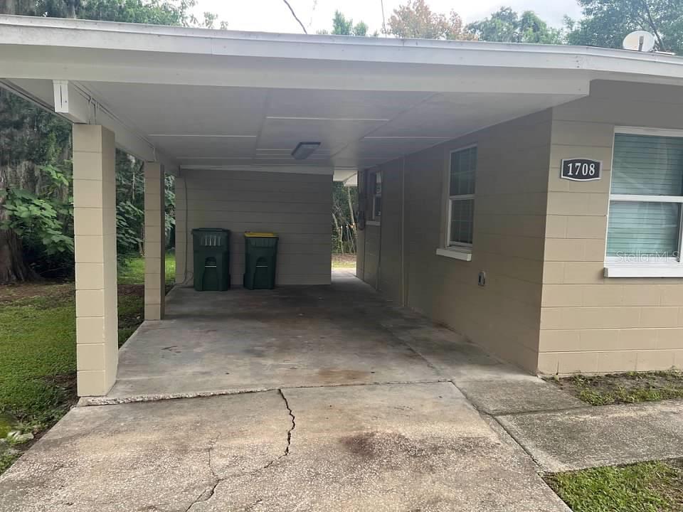 LEESBURG LSBG REALTY COS ADD - Residential Lease