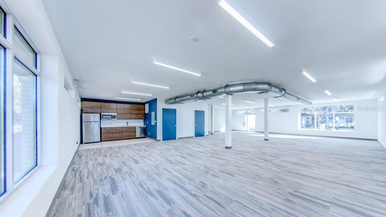 BAILEY J B ESTATE - Commercial Lease