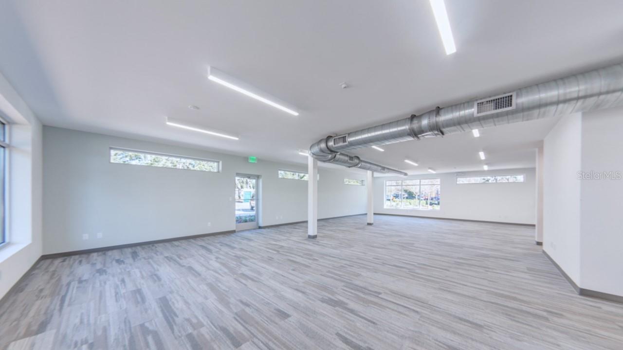 BAILEY J B ESTATE - Commercial Lease