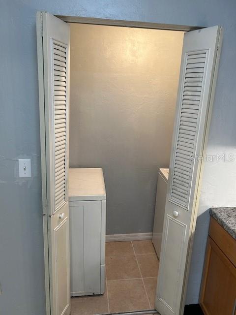SUGARFOOT OAKS - Residential Lease
