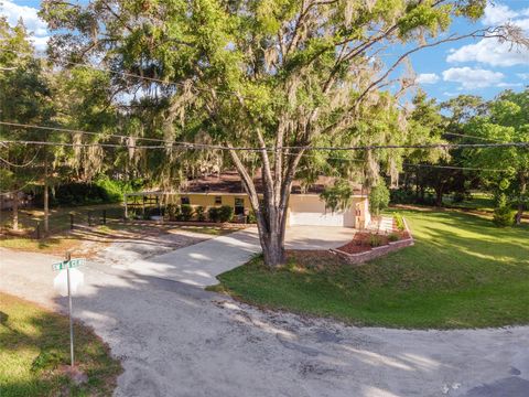 A home in DUNNELLON