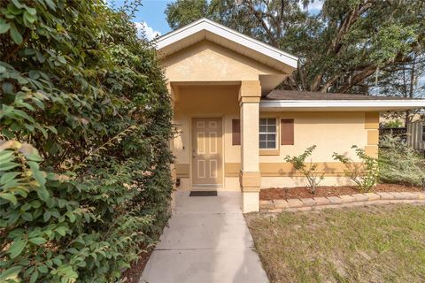 A home in DUNNELLON