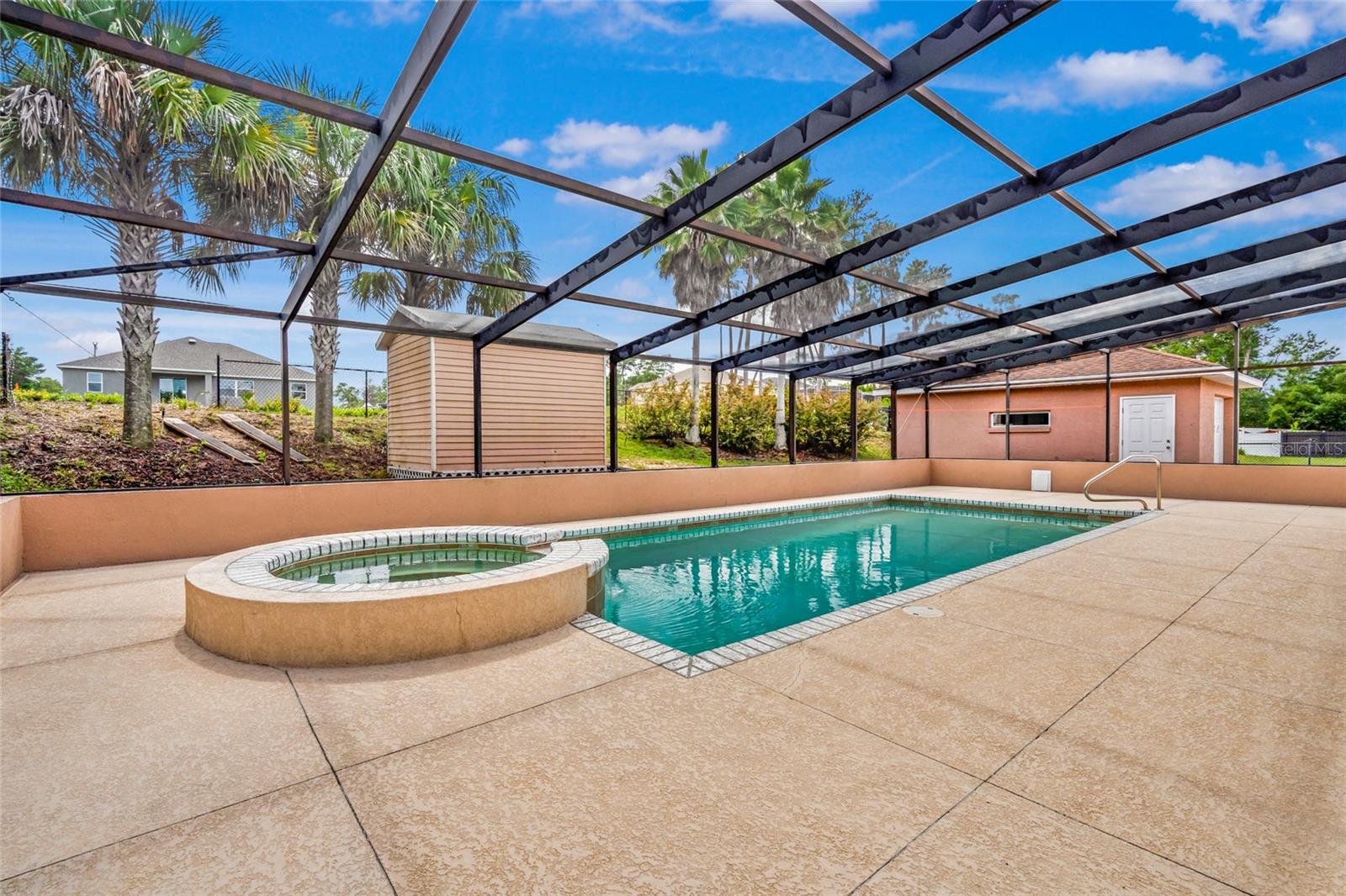 OCALA WATERWAY ESTATE - Residential