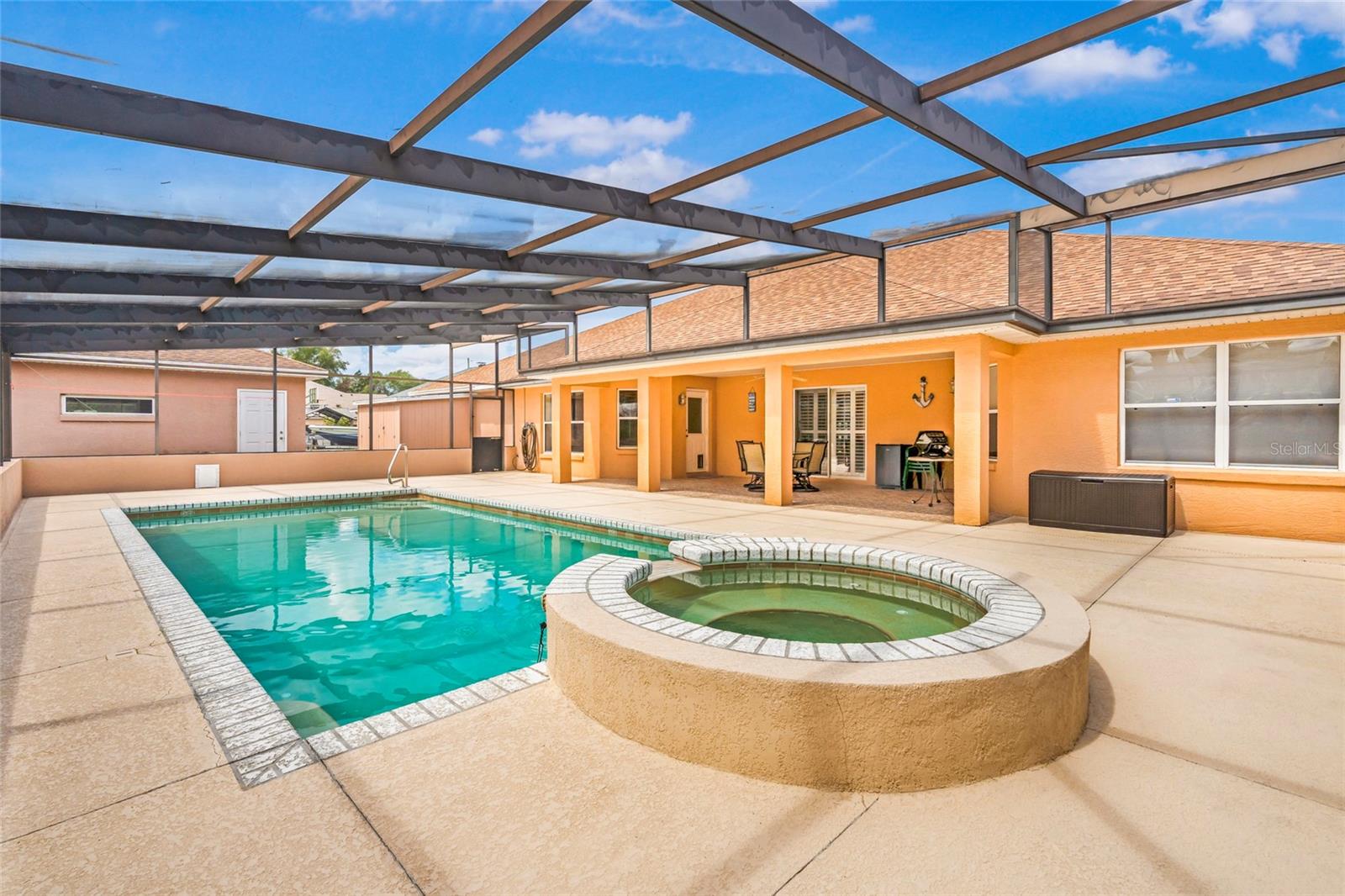 OCALA WATERWAY ESTATE - Residential