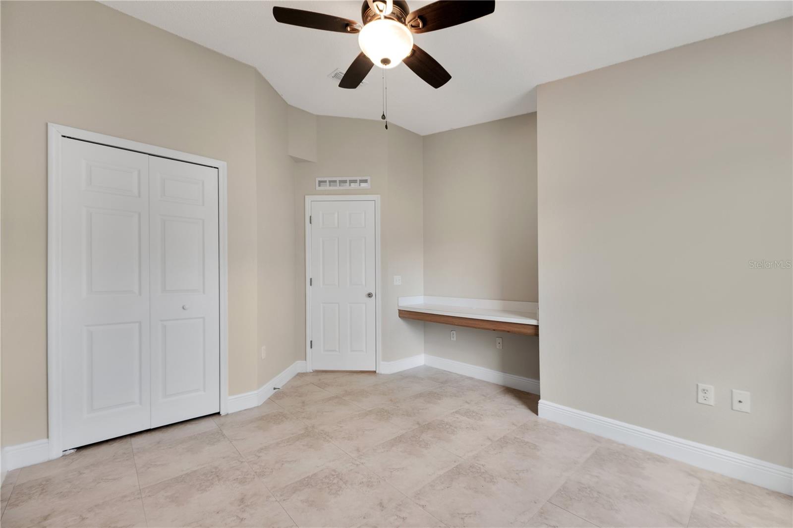 RANDA RIDGE PH 01 - Residential