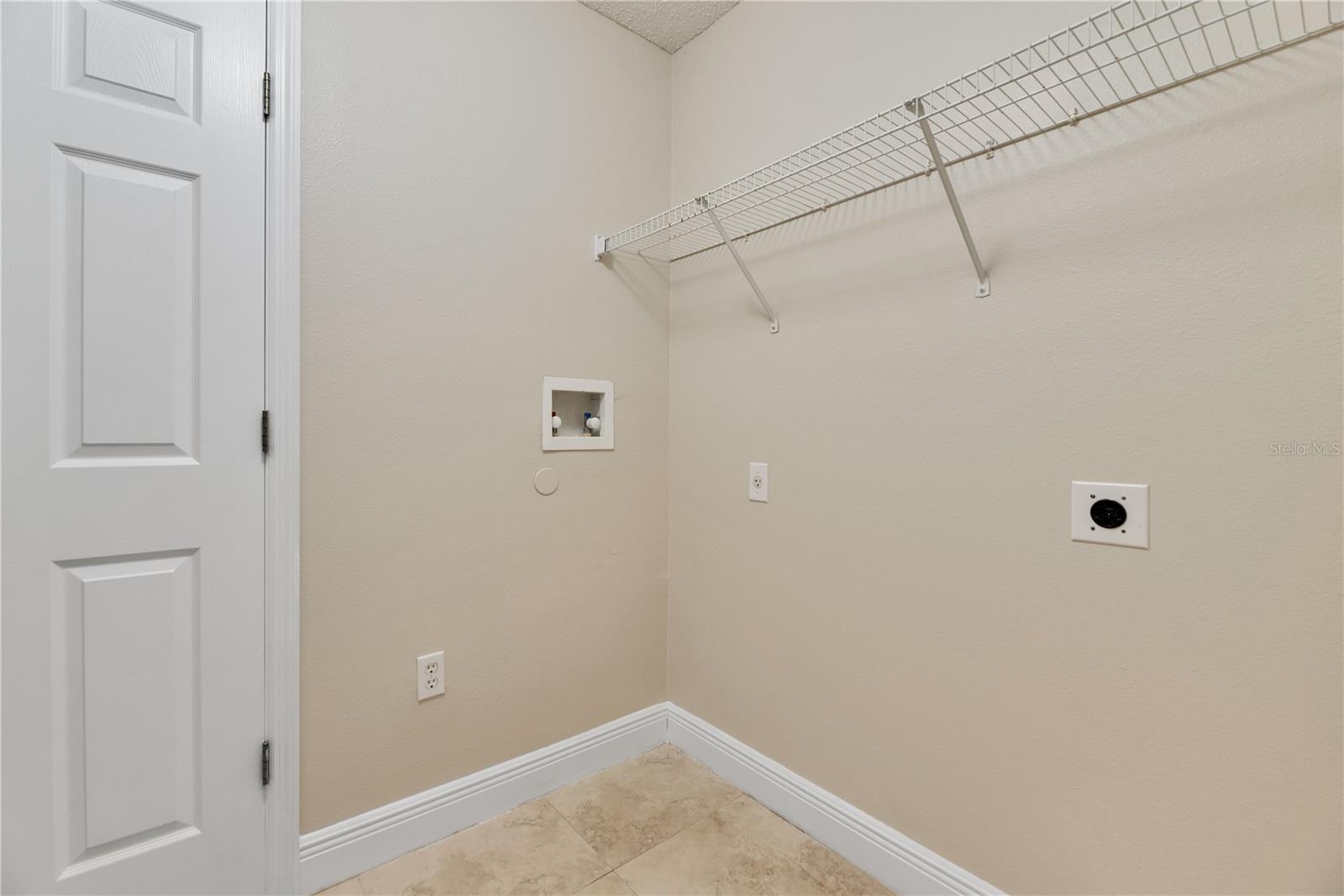 RANDA RIDGE PH 01 - Residential
