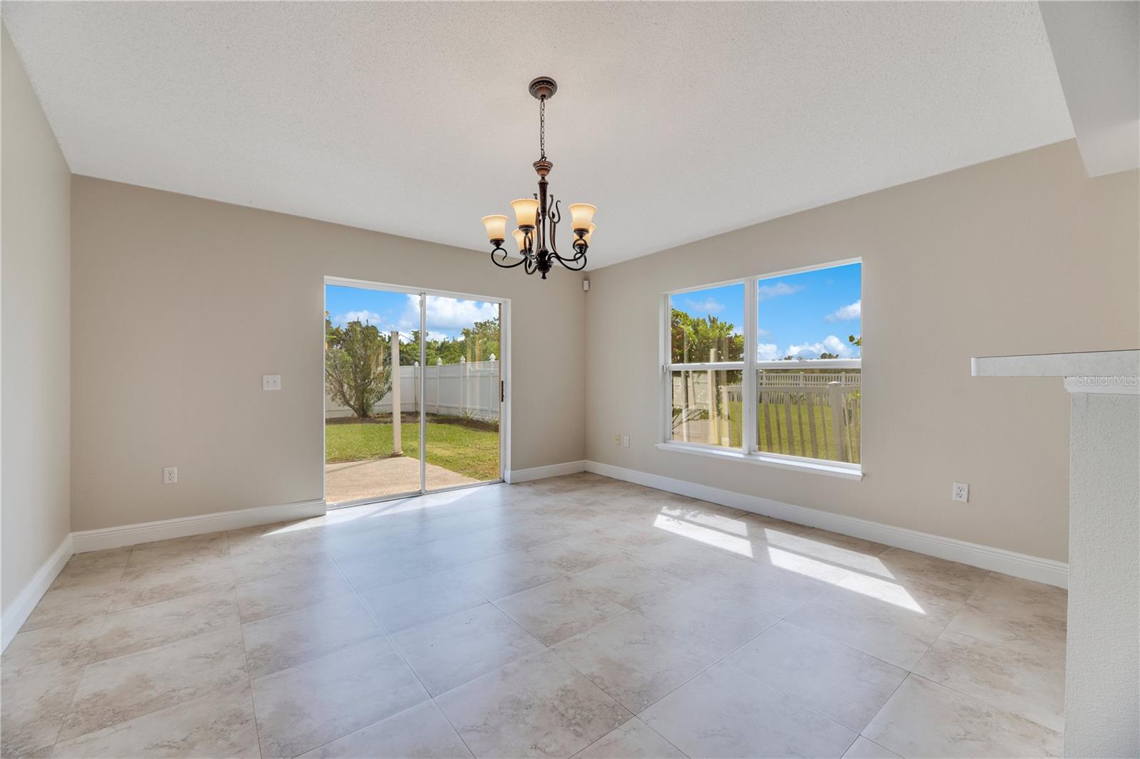 RANDA RIDGE PH 01 - Residential