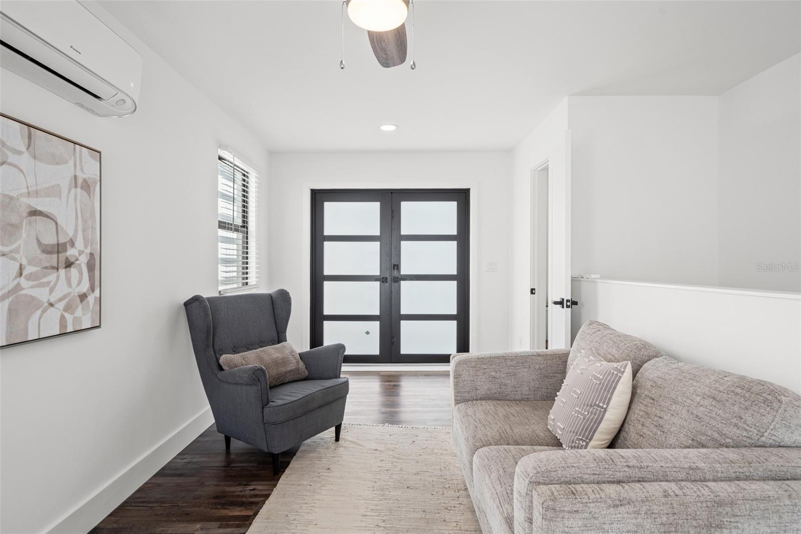 LATITUDES IN THE PARK TWNHMS - Residential