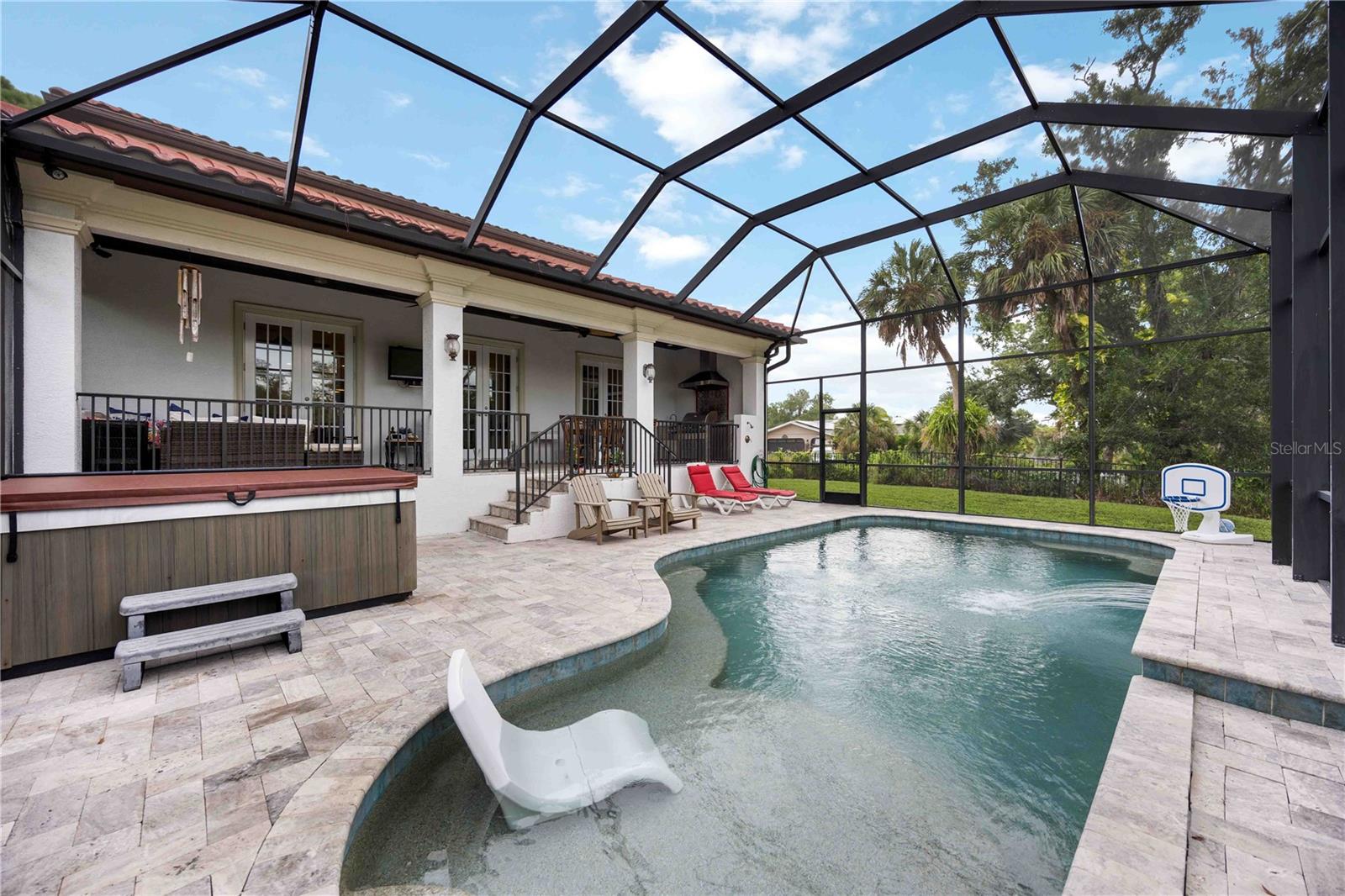 SOUTH VENICE - Residential