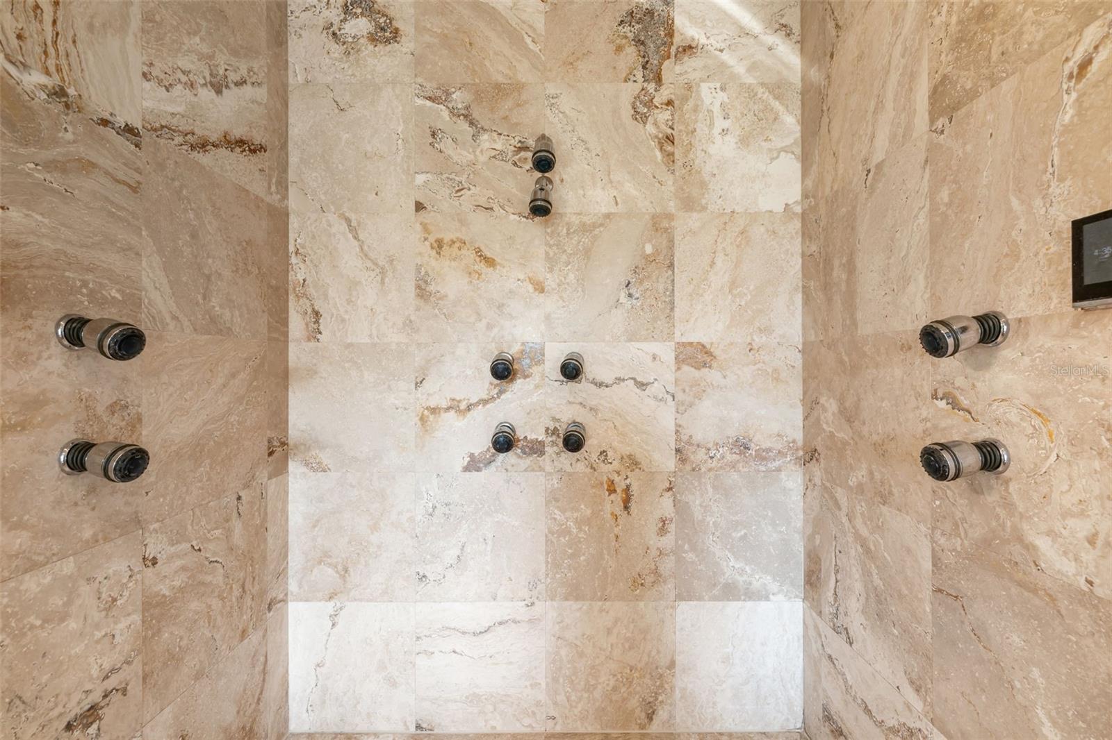 BAY BEACH - Residential