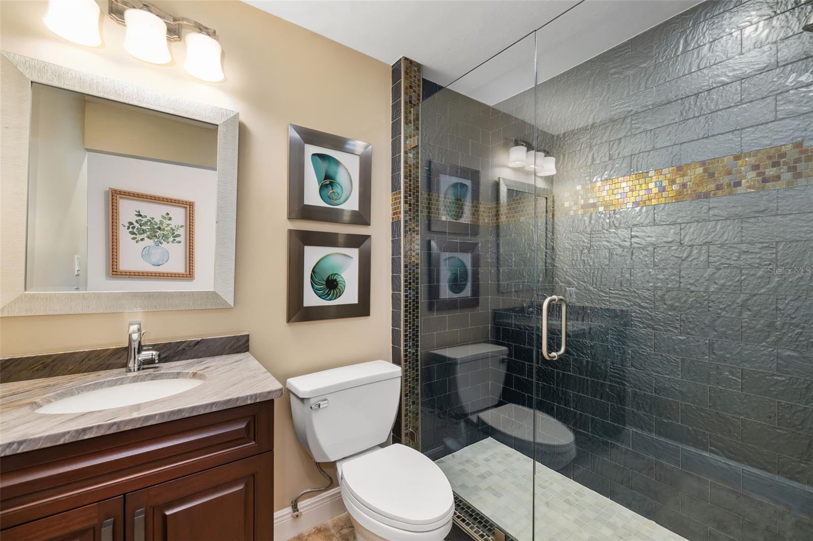 BAY BEACH - Residential