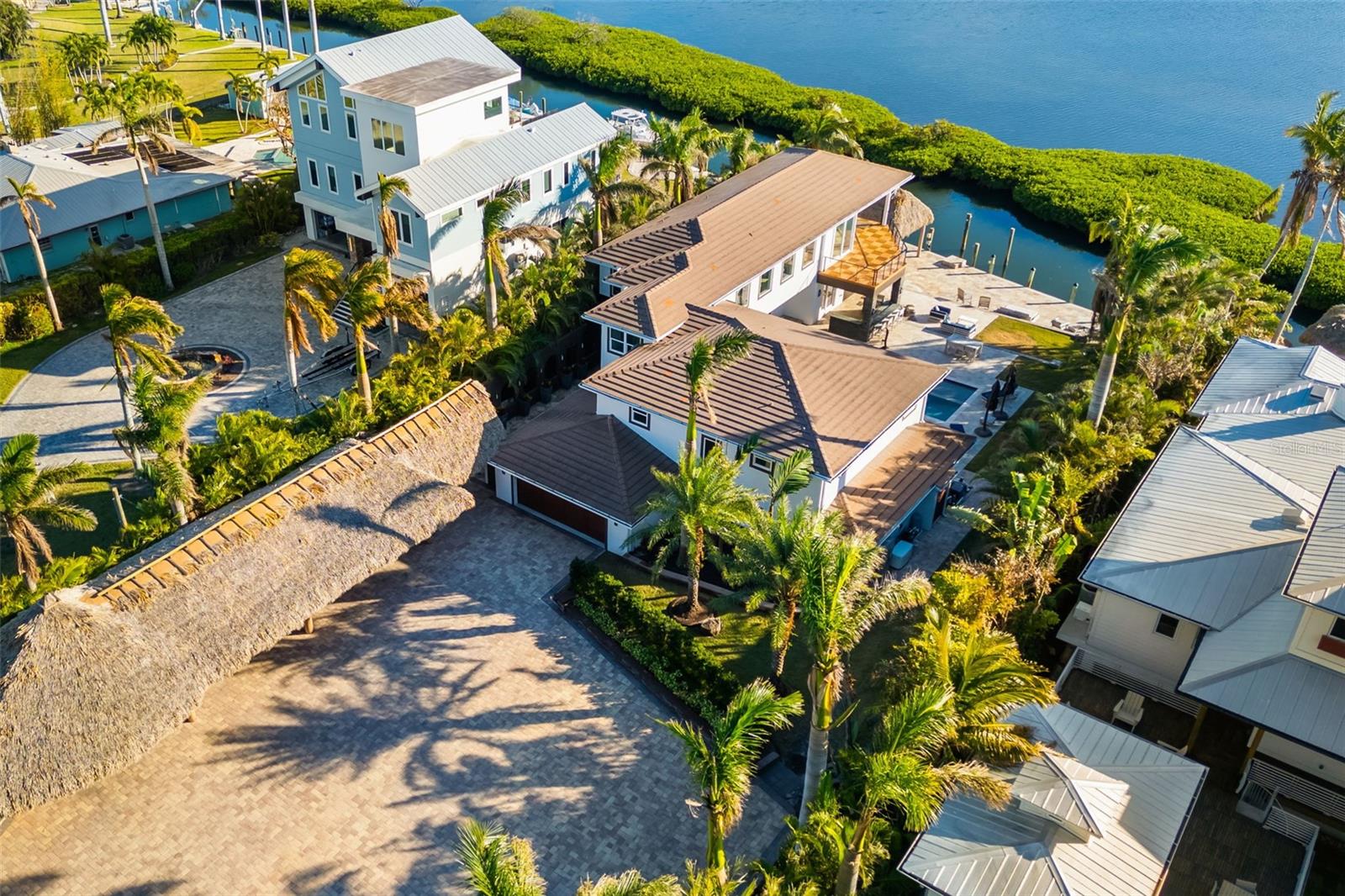 BAY BEACH - Residential