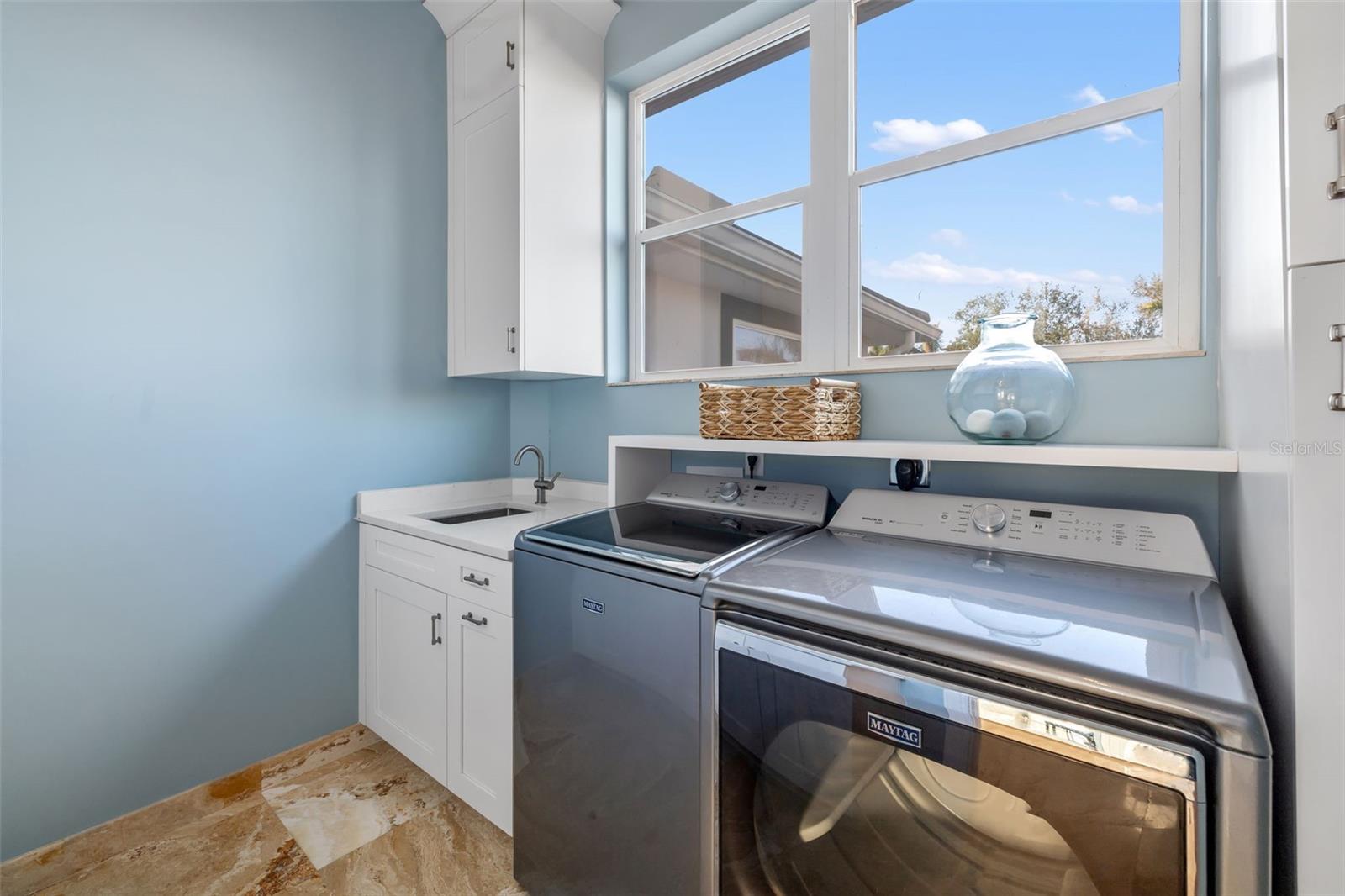 BAY BEACH - Residential