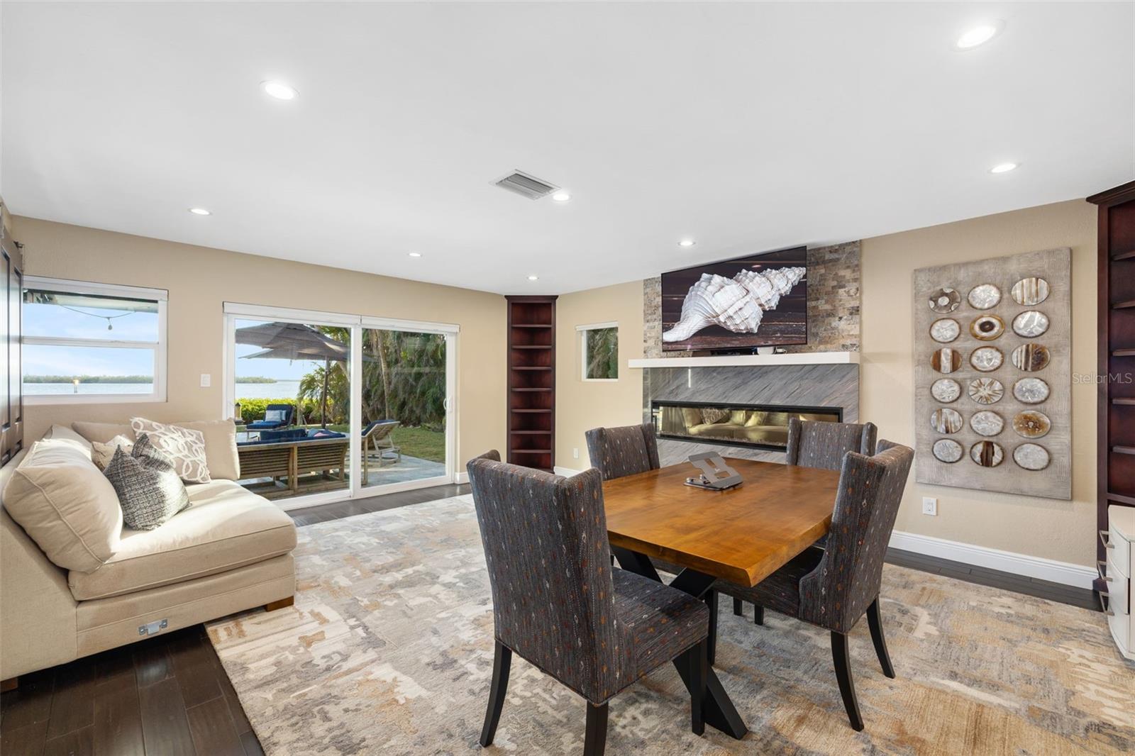 BAY BEACH - Residential