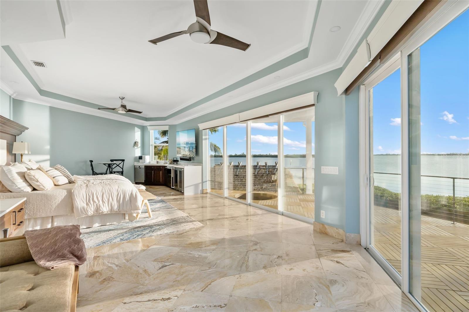 BAY BEACH - Residential