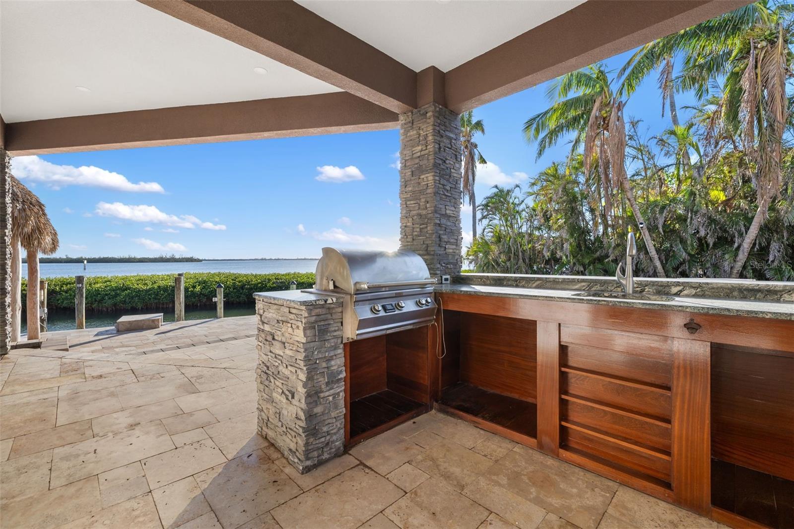 BAY BEACH - Residential