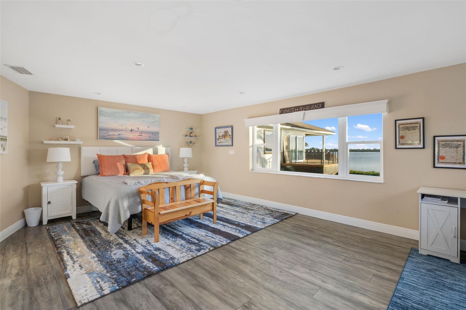 BAY BEACH - Residential