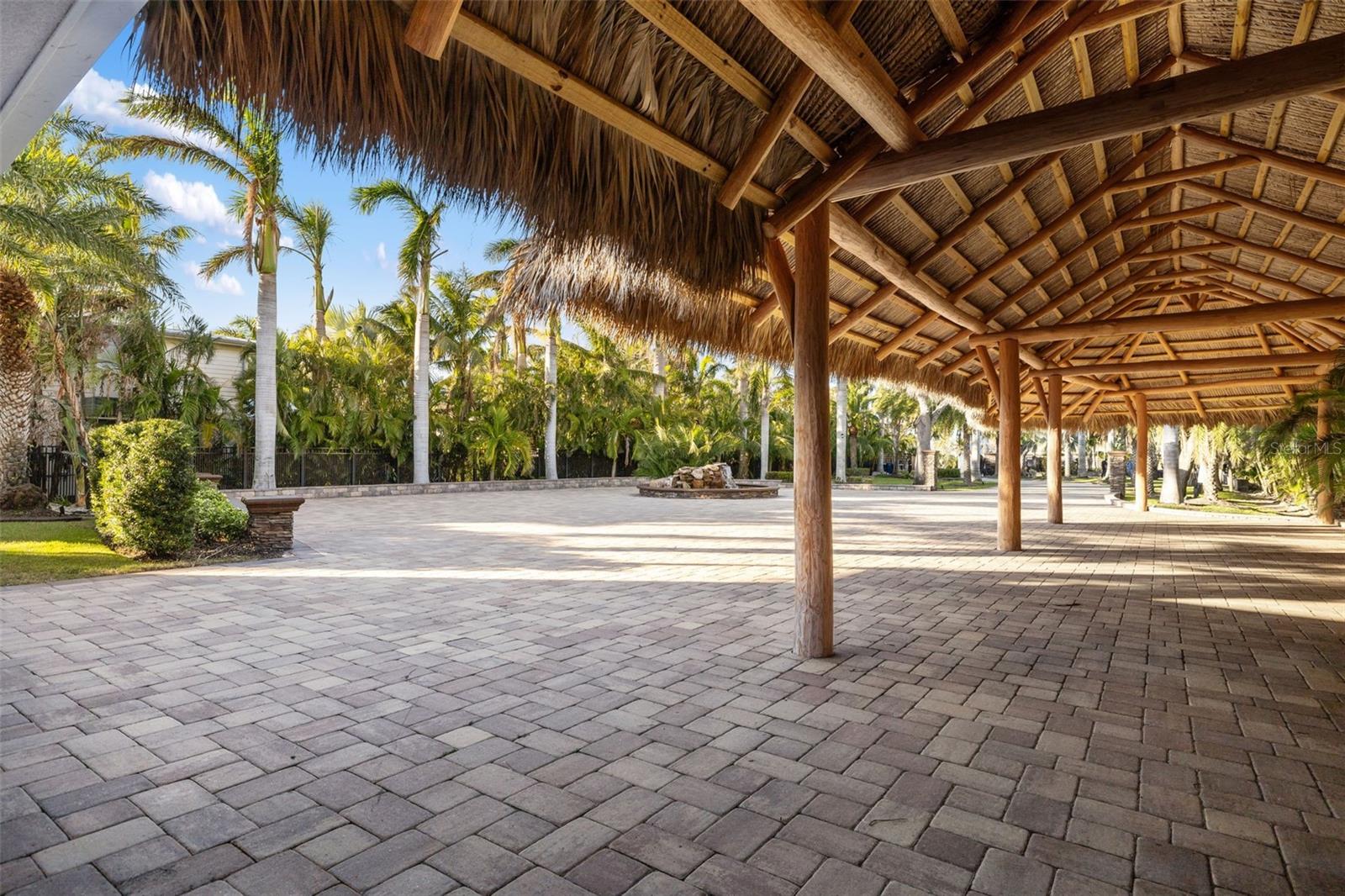 BAY BEACH - Residential