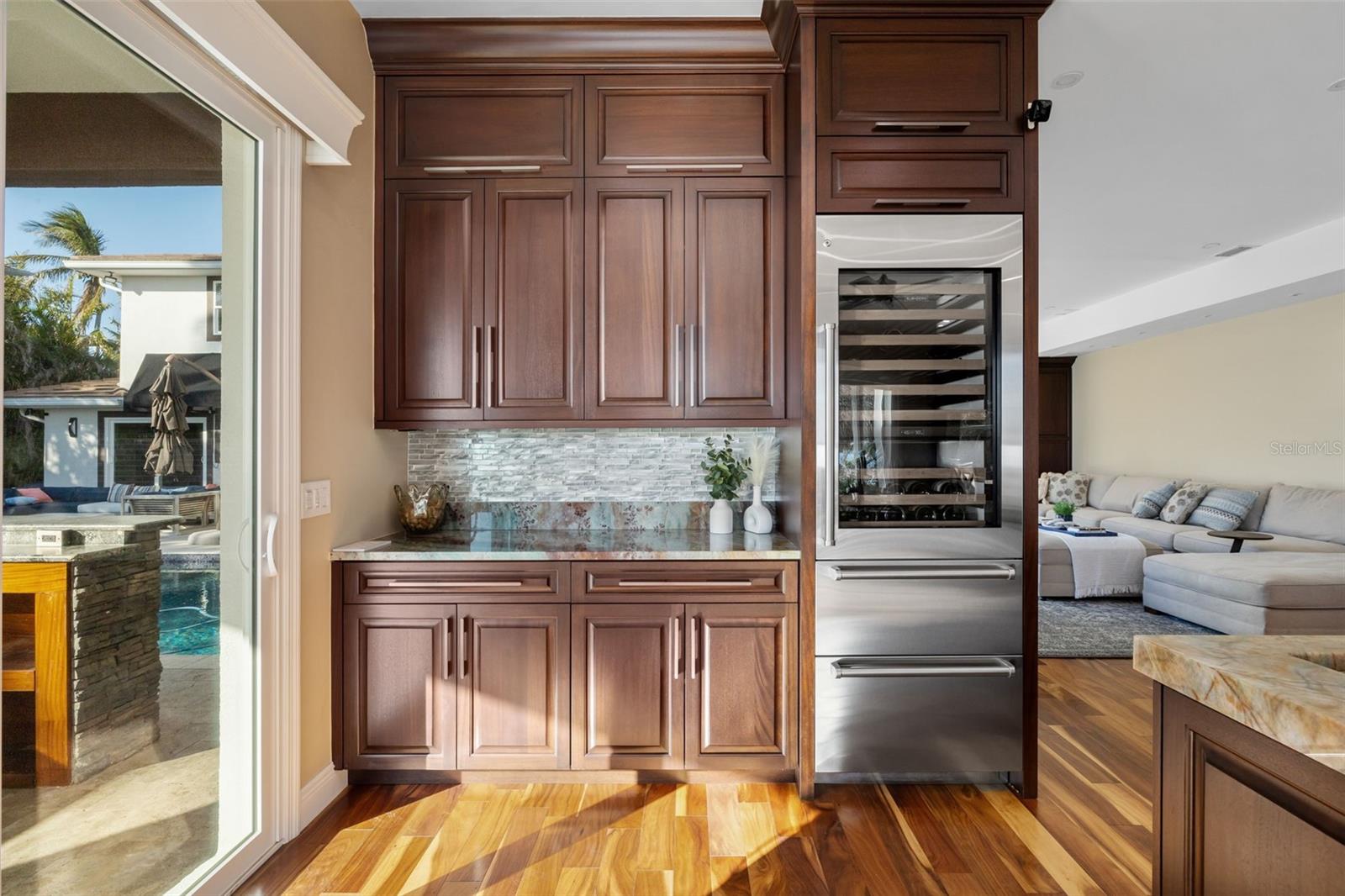 BAY BEACH - Residential