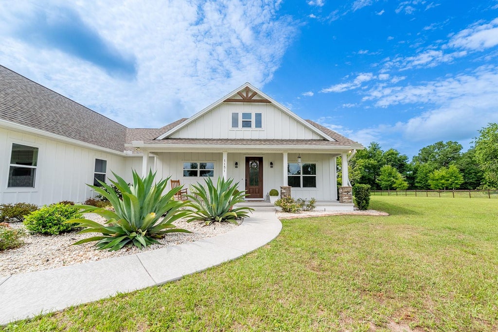 Photo of 1151 SE 101st Street, Trenton, FL 32693 (MLS # GC543855)