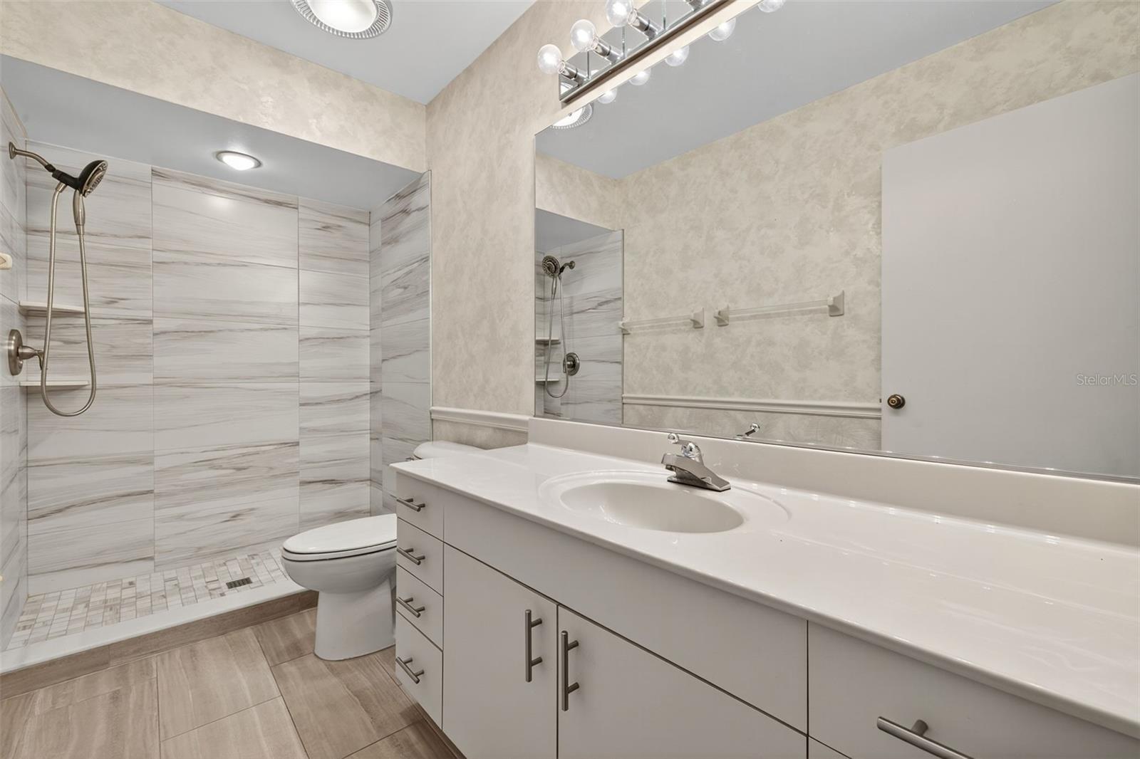 LANCASTER III CONDO - Residential