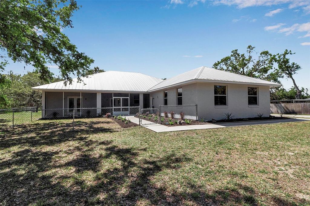 Photo of 6510 24th Avenue E, Bradenton, FL 34208 (MLS # A4643227)