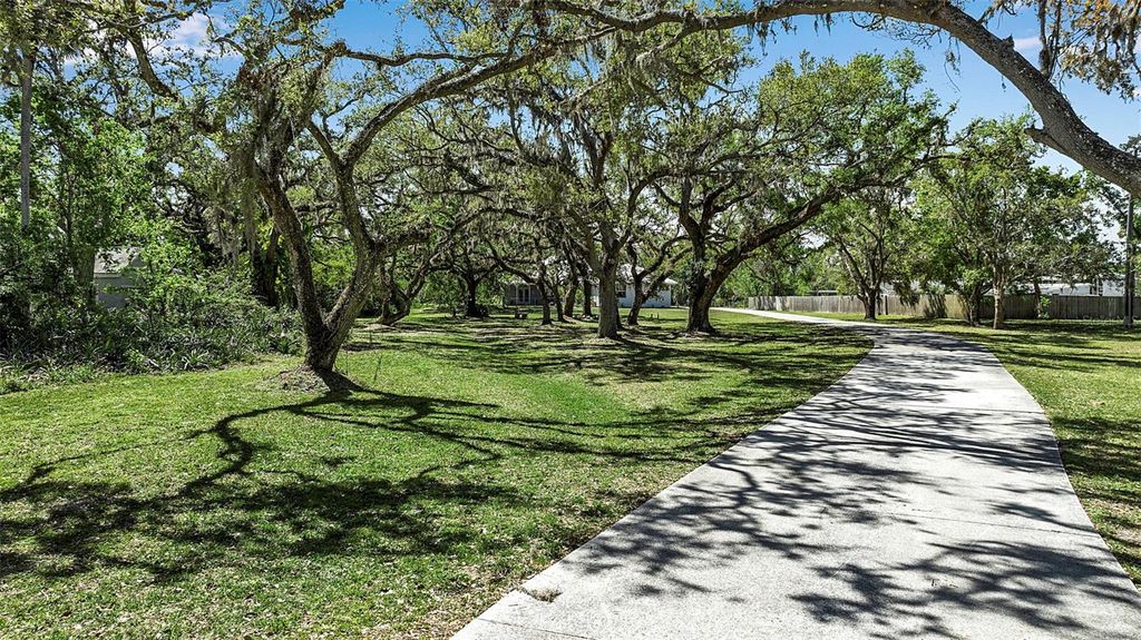 Photo of 6510 24th Avenue E, Bradenton, FL 34208 (MLS # A4643227)