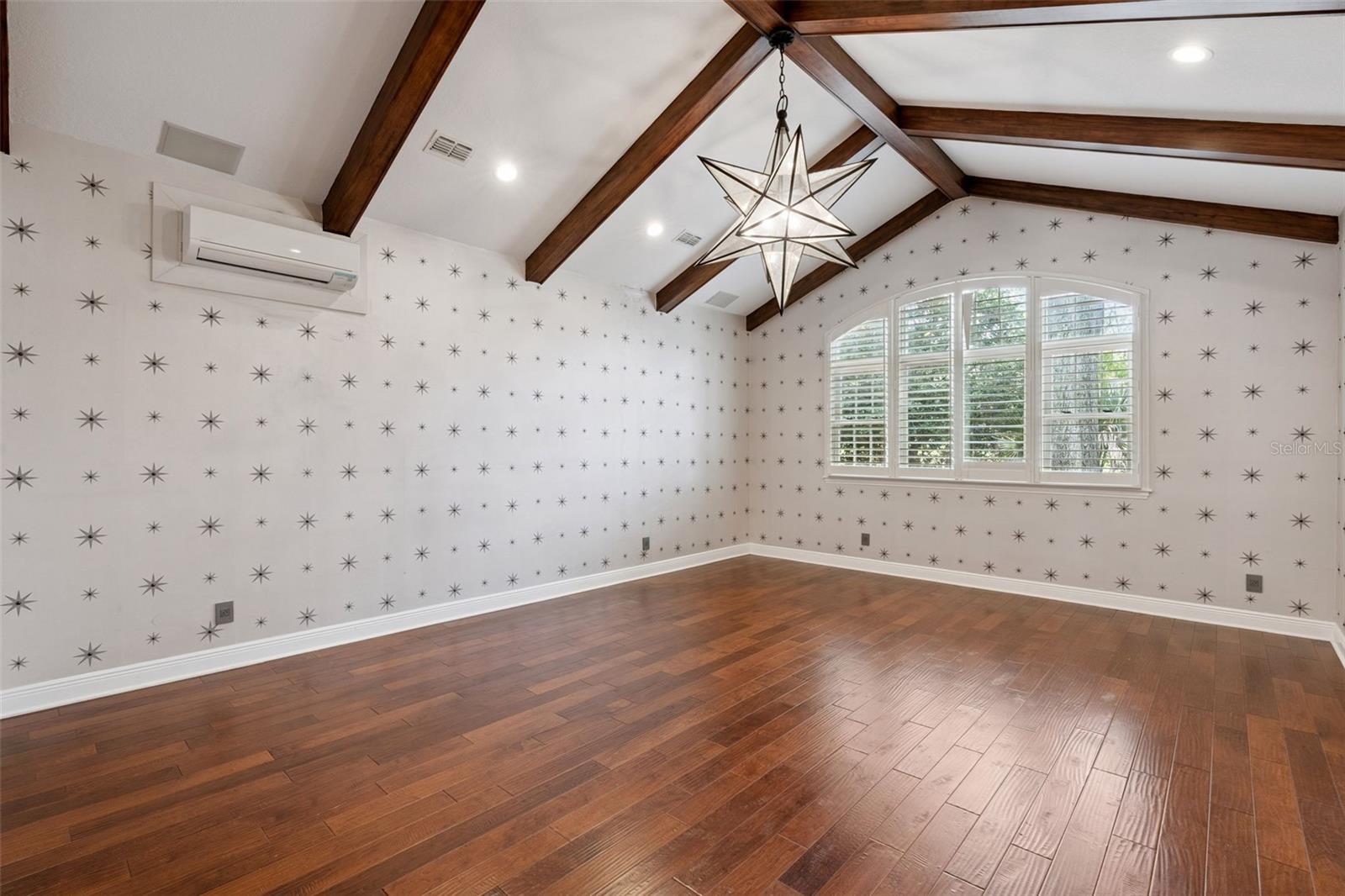 ISLEWORTH - Residential