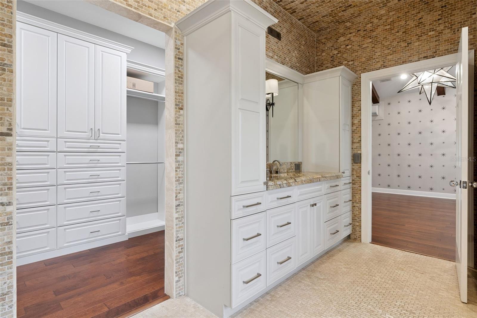 ISLEWORTH - Residential