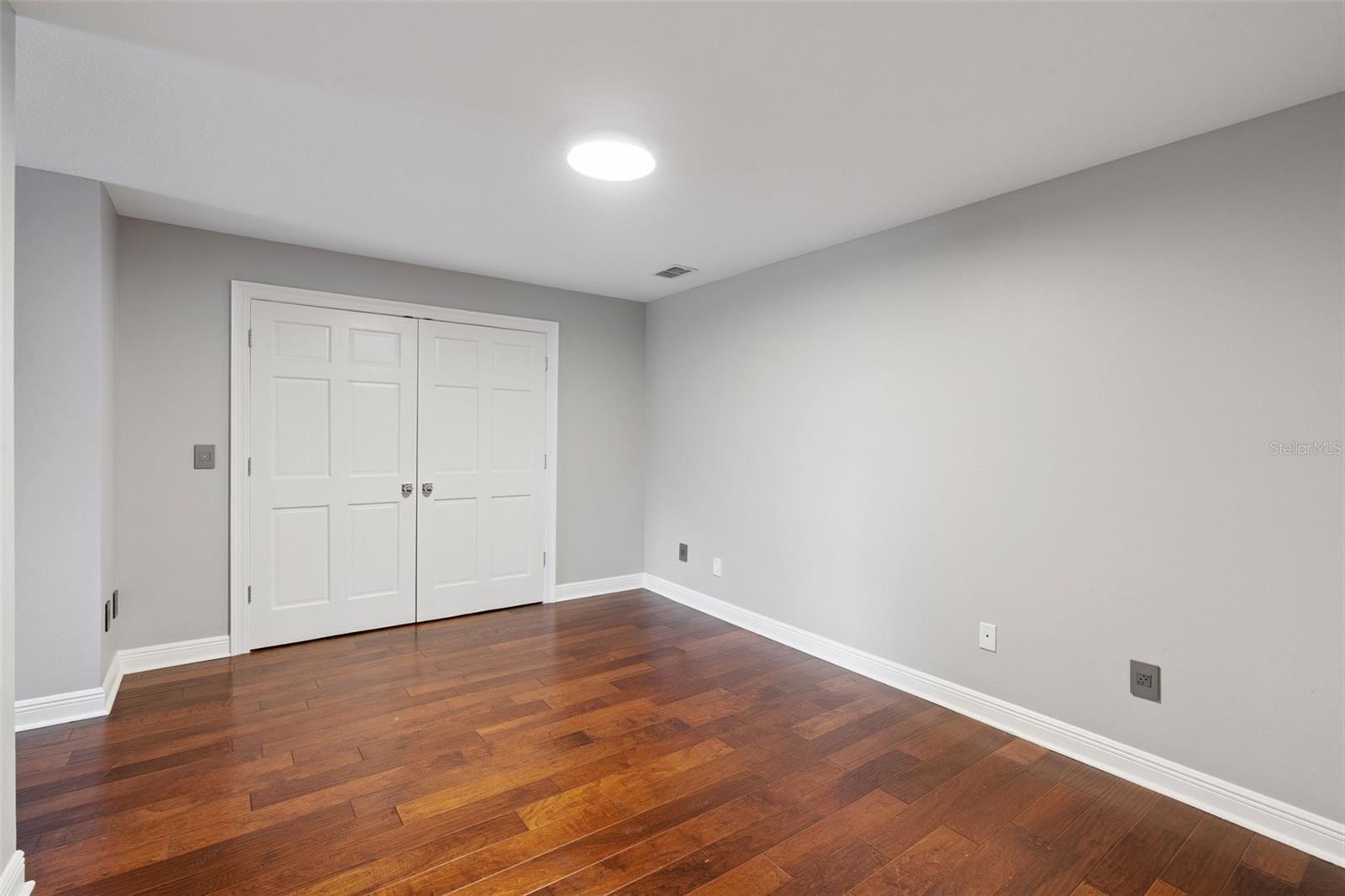 ISLEWORTH - Residential