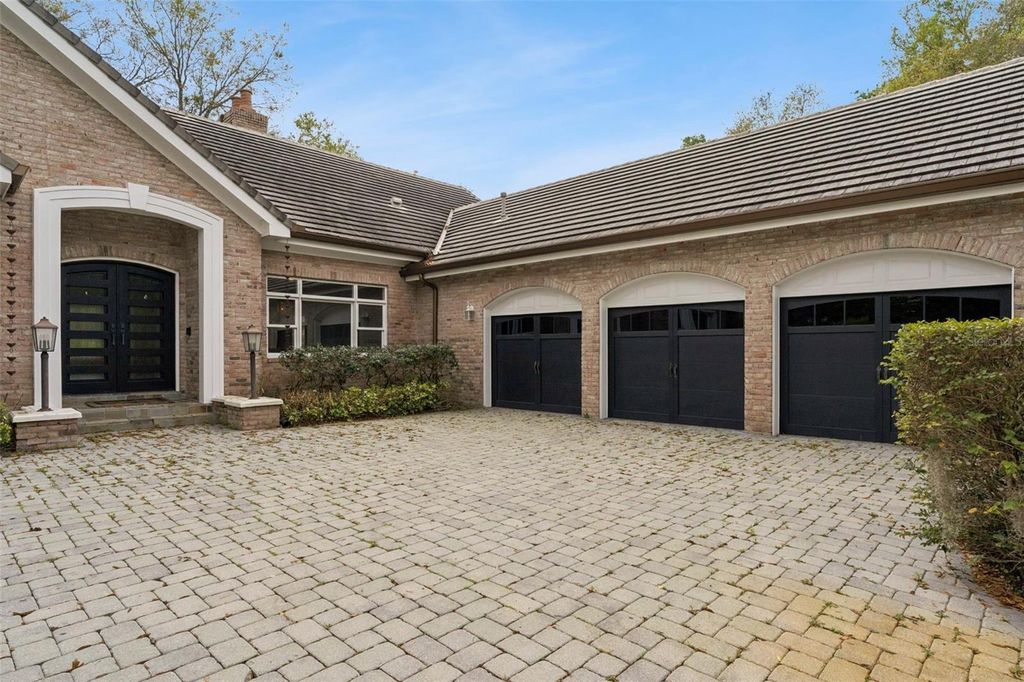 Photo of 5001 Latrobe Drive, Windermere, FL 34786 (MLS # O6389183)