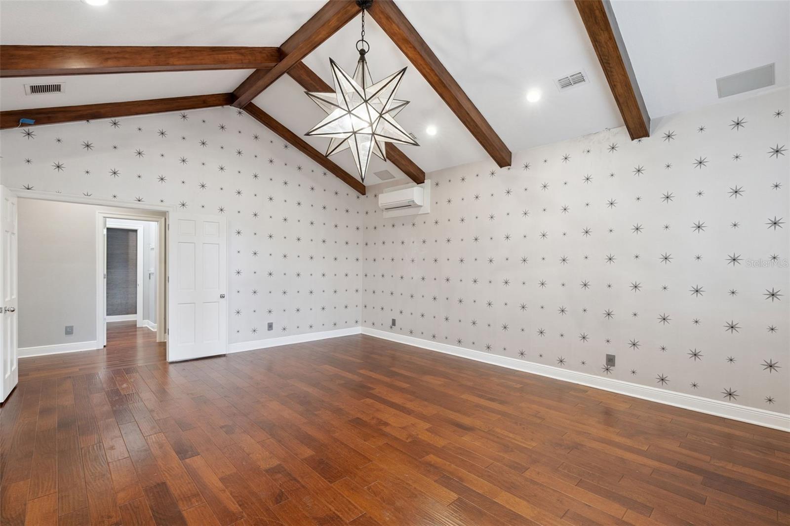 ISLEWORTH - Residential