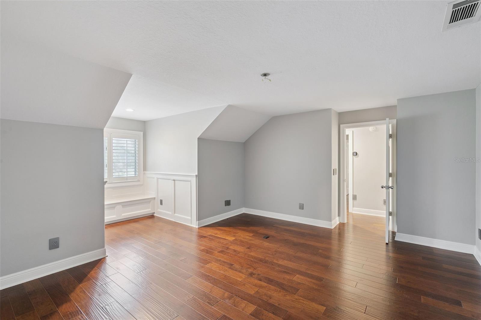 ISLEWORTH - Residential