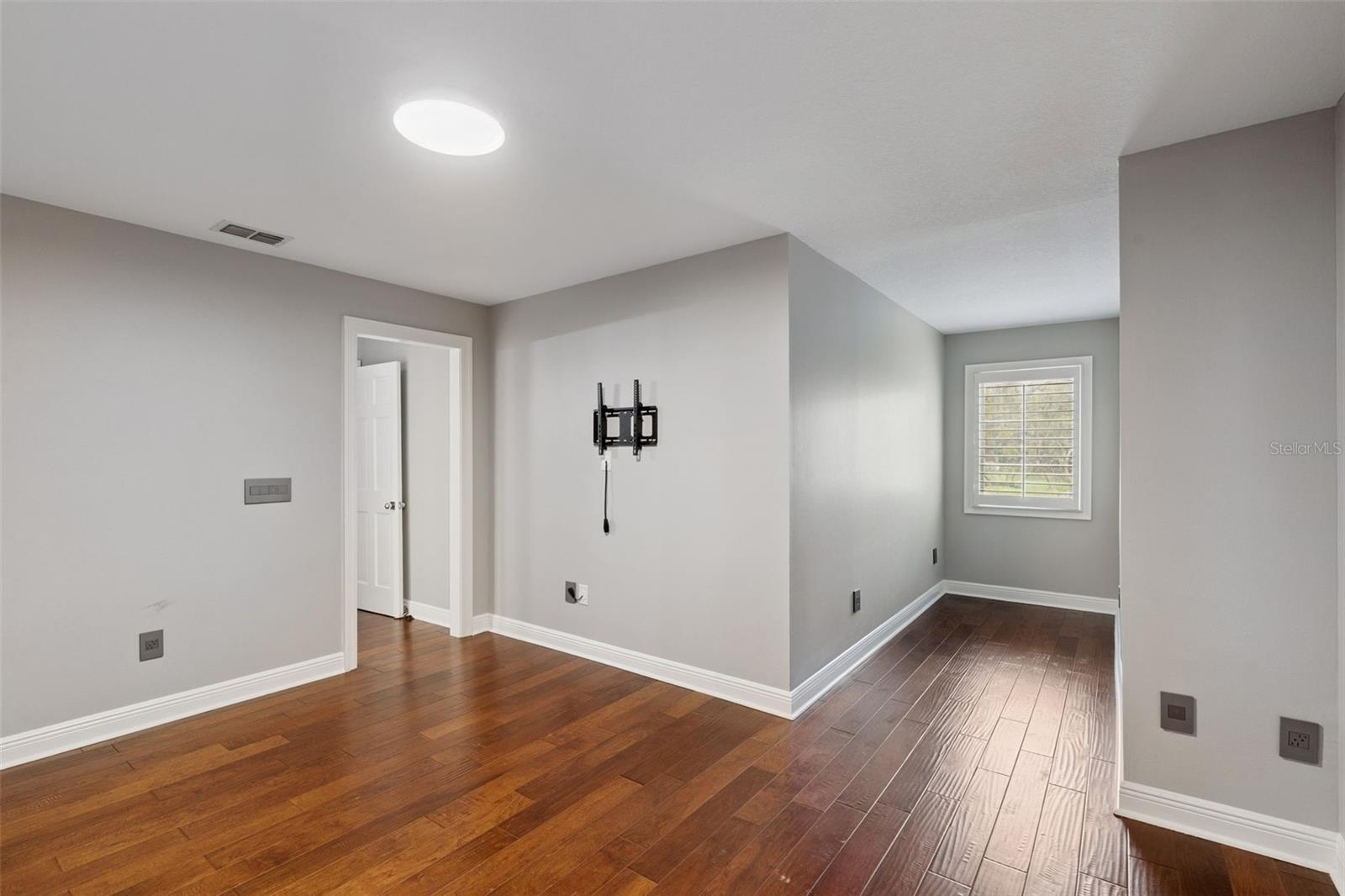 ISLEWORTH - Residential