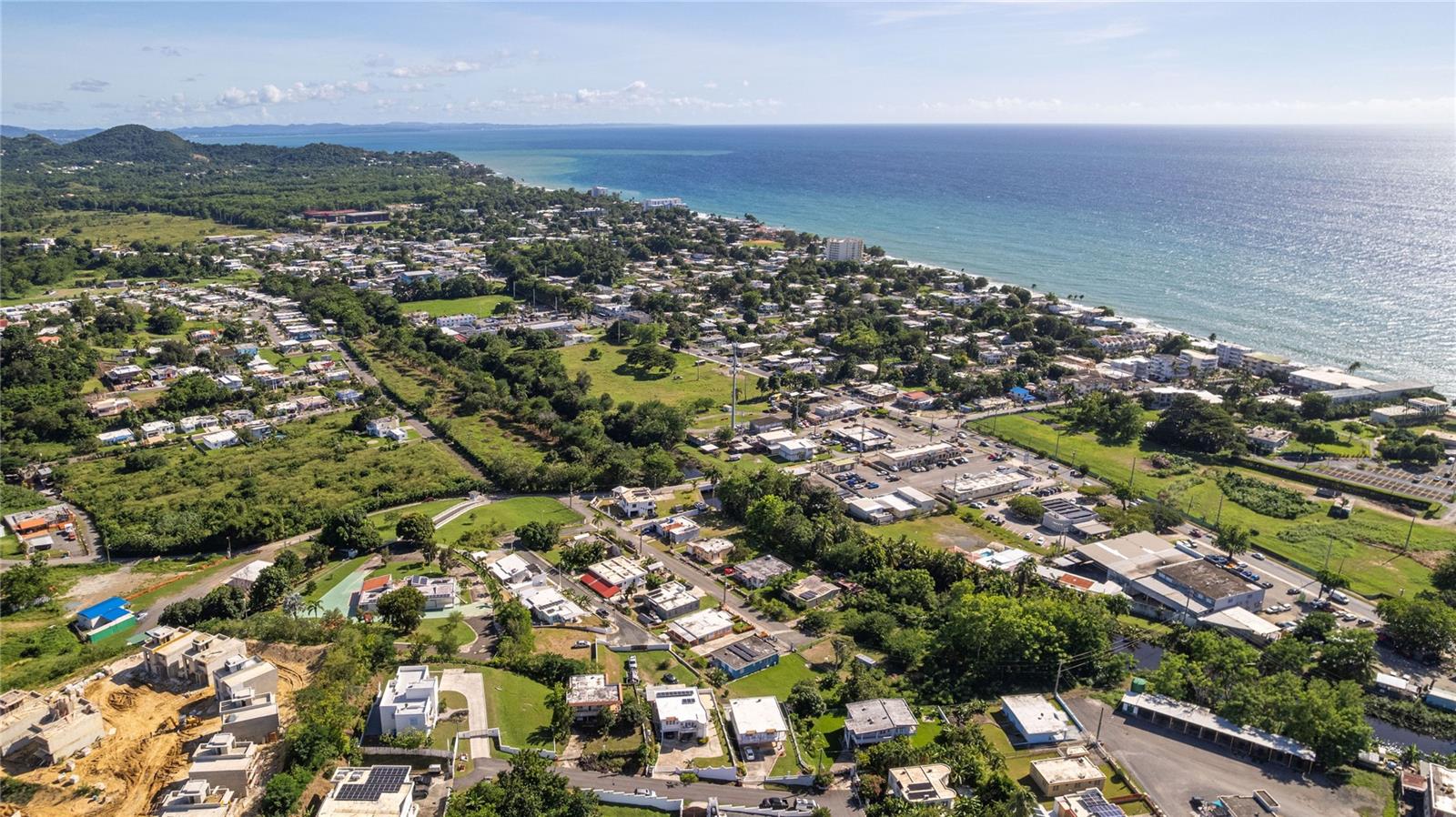 LOS ROBLES - Residential