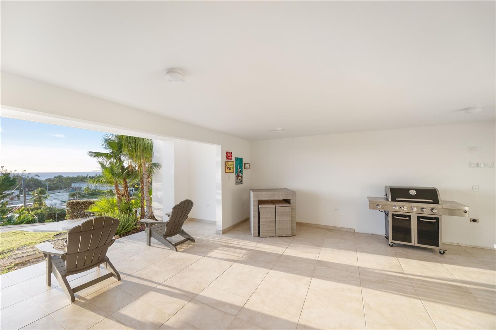 LOS ROBLES - Residential