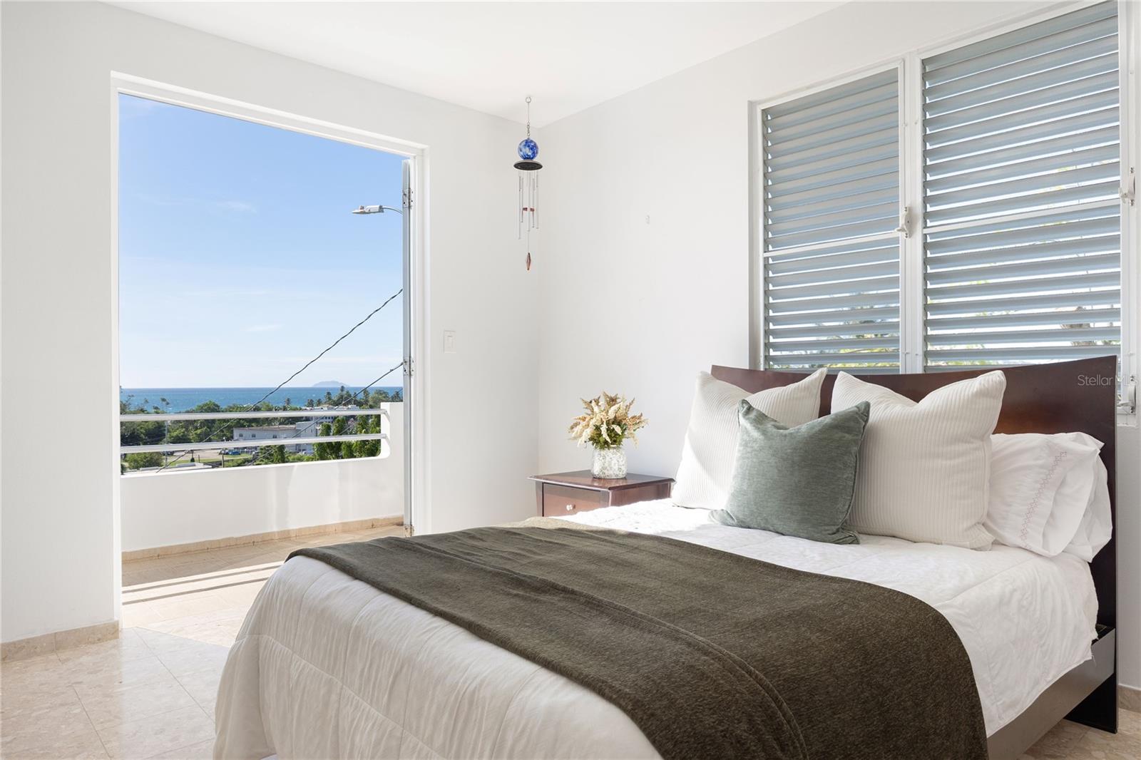 LOS ROBLES - Residential