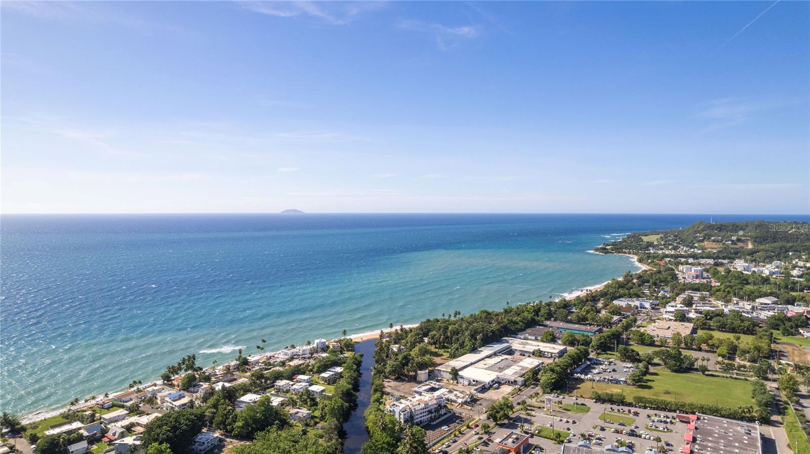 LOS ROBLES - Residential