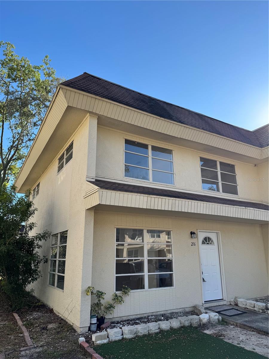Reduced for a quick sale! This 3-bedroom, 2.5-bathroom townhome is ideally located near the newly renovated Bobby Jones Golf Course, offering a corner unit for added privacy. The home features a seamless flow between the living, dining, and kitchen areas, with tile flooring on the first floor and brand-new, high-quality laminate on the second. Fresh interior paint and new fans in every room add to the home's appeal, creating a bright and inviting atmosphere. It includes a washer and dryer, a large laundry room, and a newer water heater for added convenience. Just a 10-minute drive from downtown and I-75, this property offers easy access to shopping and dining, while combining the vibrancy of city living with the tranquility of a quiet neighborhood. Investors will appreciate its strong cap rate potential, and with the Legacy Trail extension coming soon and the golf course next door, this is an opportunity not to be missed. Additionally, the neighborhood offers an abundance of green spaces, walking trails, and recreational areas, perfect for outdoor enthusiasts. The home’s comfortable, well-maintained features, paired with its strategic location, make it an excellent choice for both owner-occupants and investors alike. Schedule a viewing today to experience all this property has to offer! As Is with right to inspection.