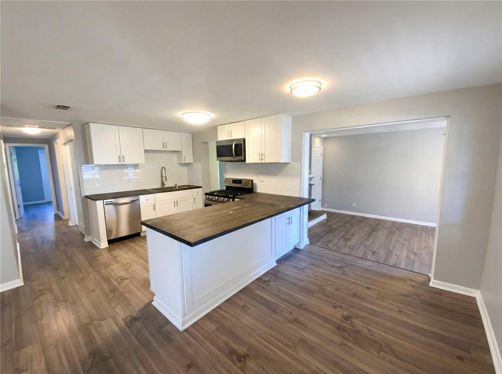 CLEARWOOD SUB 6TH ADD - Residential