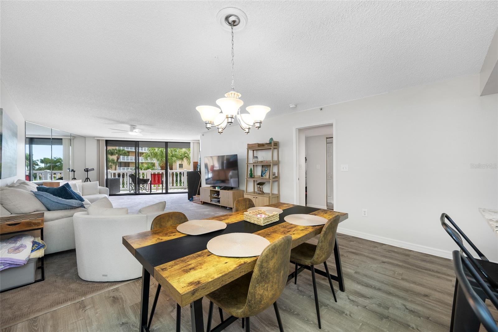 SILVER SANDS BEACH & RACQUET CLUB - Residential