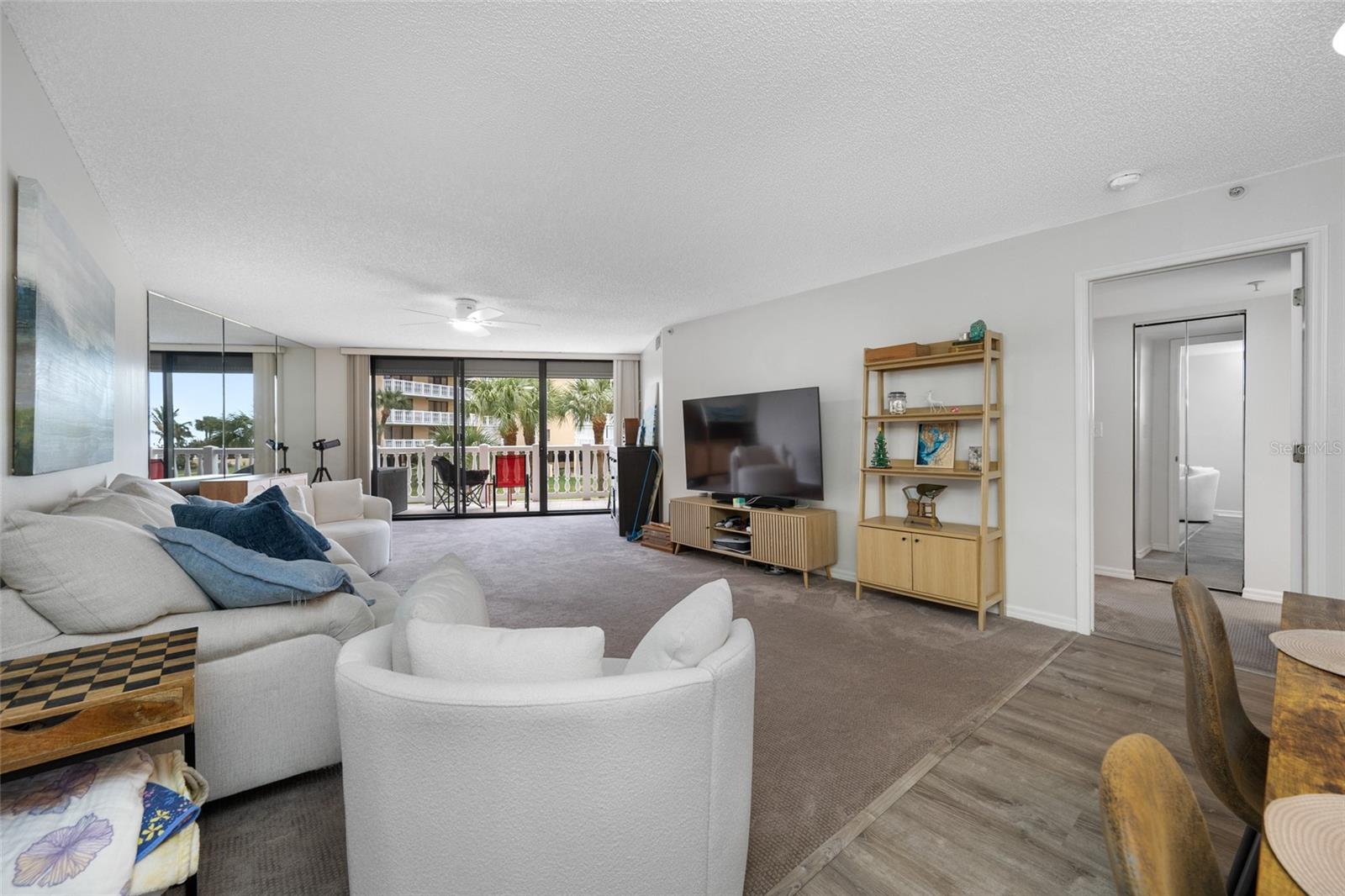 SILVER SANDS BEACH & RACQUET CLUB - Residential