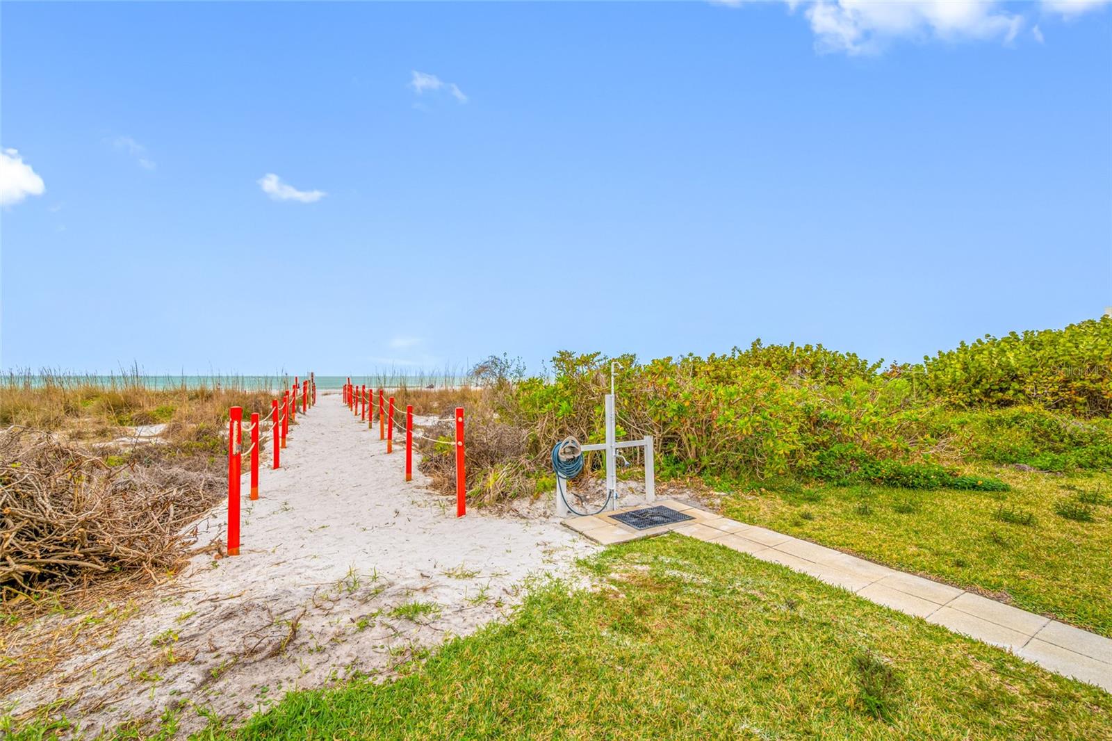 SILVER SANDS BEACH & RACQUET CLUB - Residential