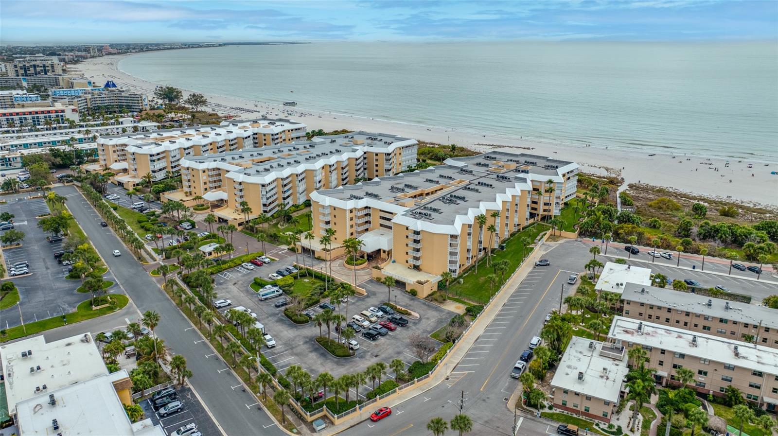 SILVER SANDS BEACH & RACQUET CLUB - Residential