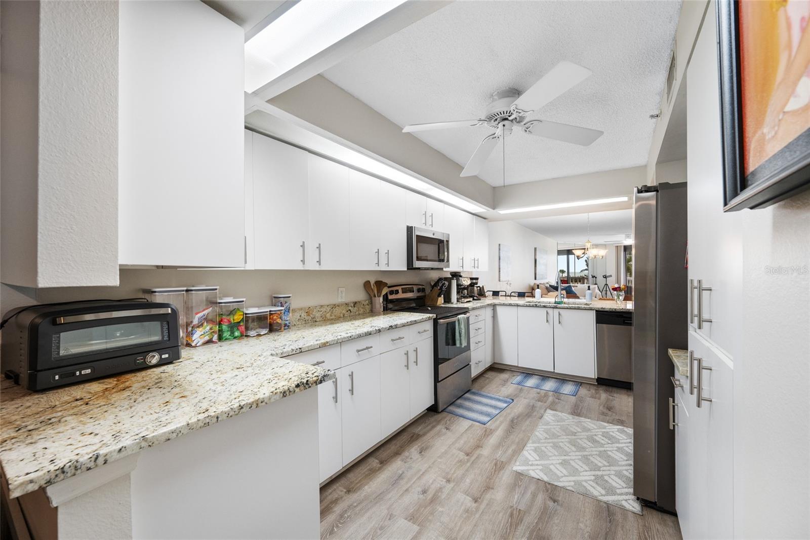 SILVER SANDS BEACH & RACQUET CLUB - Residential