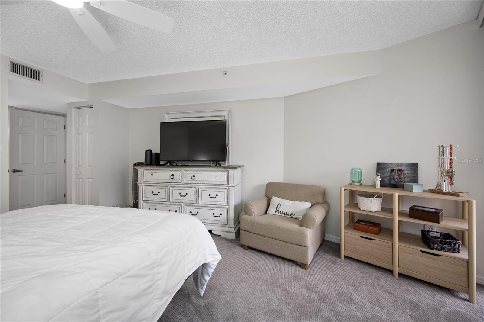 SILVER SANDS BEACH & RACQUET CLUB - Residential