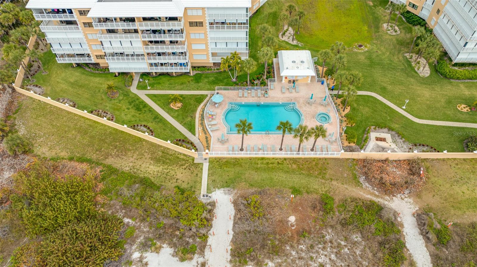 SILVER SANDS BEACH & RACQUET CLUB - Residential