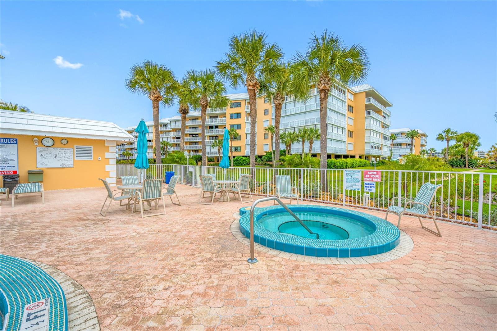 SILVER SANDS BEACH & RACQUET CLUB - Residential