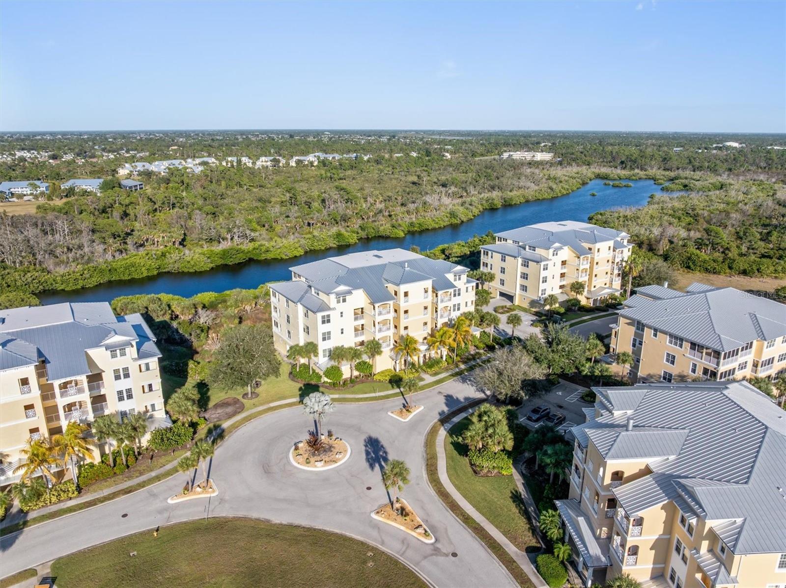 HAMMOCKS-VILLAS PH 01 - Residential